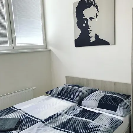 Dmz Gæstehus 3*