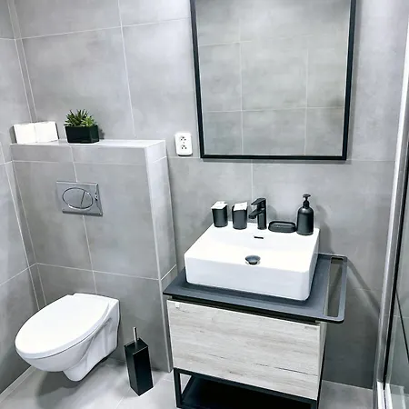 招待所 Dmz膳宿旅馆 4*