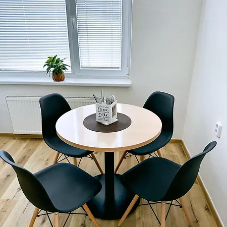 招待所 Dmz膳宿旅馆 4*