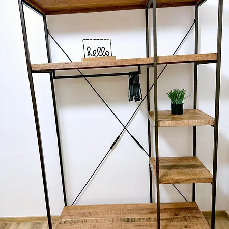 Dmz膳宿旅馆 4* 俄斯特拉发