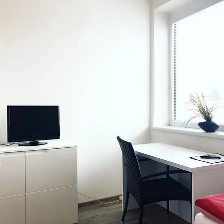 Dmz膳宿旅馆 俄斯特拉发