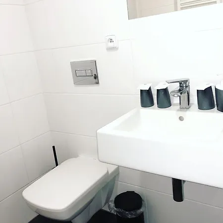 招待所 Dmz膳宿旅馆