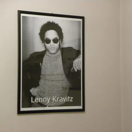 招待所 Dmz膳宿旅馆 俄斯特拉发